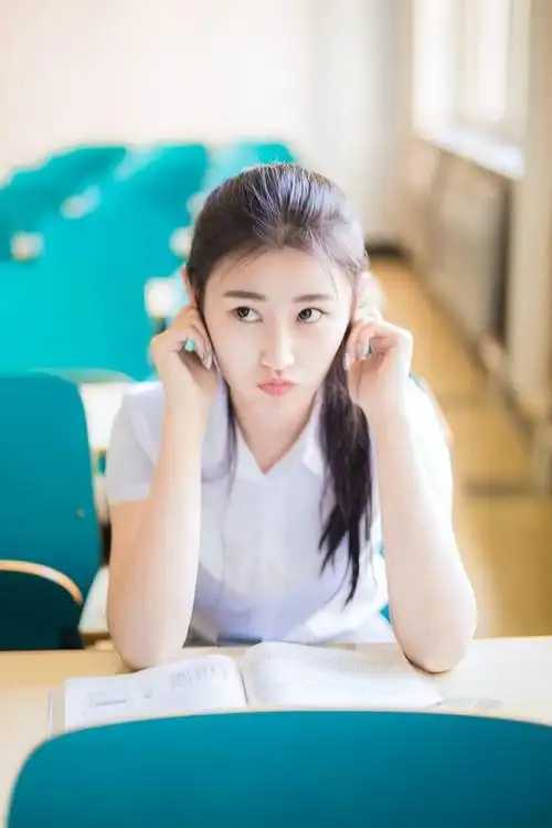 清纯美女校花校园小清新阳光唯美写真