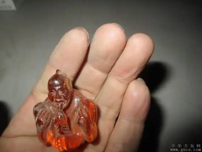 琥珀人挂件 - 中华古玩网 - 古董收藏,古玩收藏,古玩鉴定,古玩专场