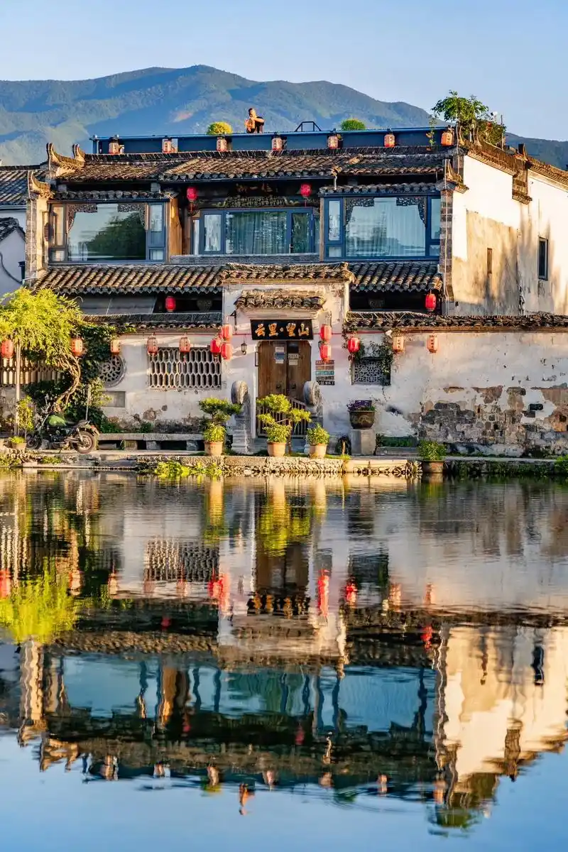 水墨宏村 白墙黛瓦#宏村 #摄影 #水墨江南 #安徽 #旅行 - 抖音