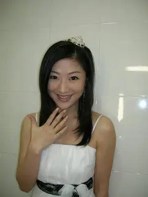 传土豆网王微套现千万美元为新女友谭元元购豪宅