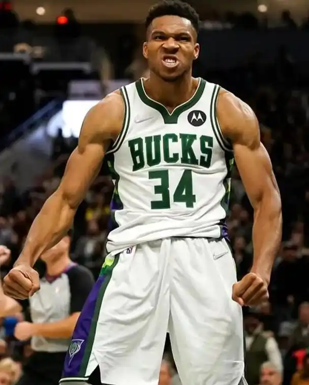 字母哥晒照:密尔沃基 我们会回来的|阿德托昆博