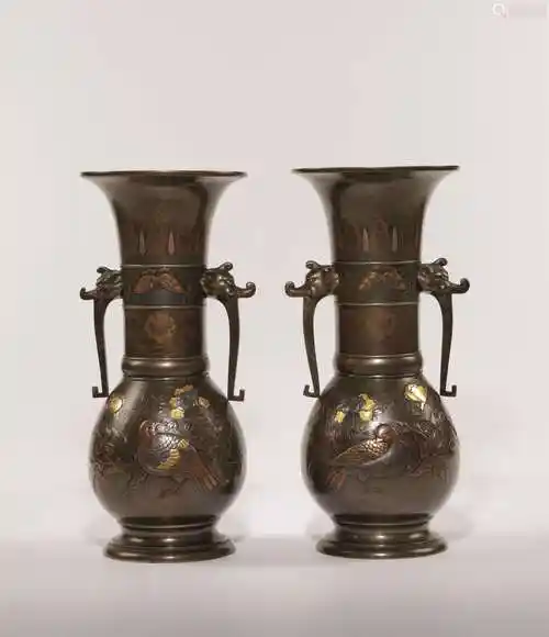 明治时期铜金银象嵌花鸟纹花瓶一对