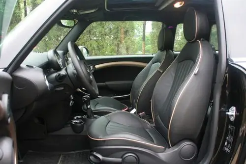 mini clubman 2013款 1.6l at cooper bond street 内饰