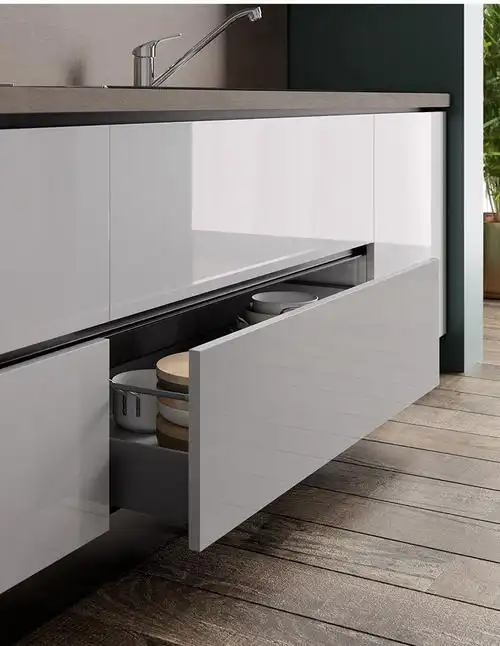 易嘉厨房橱柜免拉手隐形铝合金嵌入式柜门槽上下柜地柜体抽屉拉手