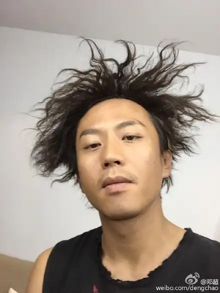 邓超晒爆炸头微博邓超晒搞怪9连拍盘点明星爆炸头大比拼