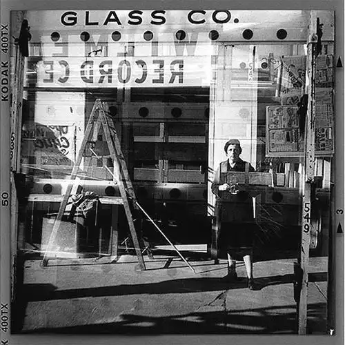 《薇薇安·迈尔摄影展》在山东工艺美术学院开展