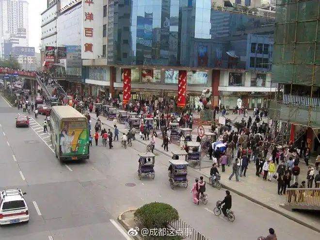 成都老照片丨9张老照片回到2001年的成都那时的你多大