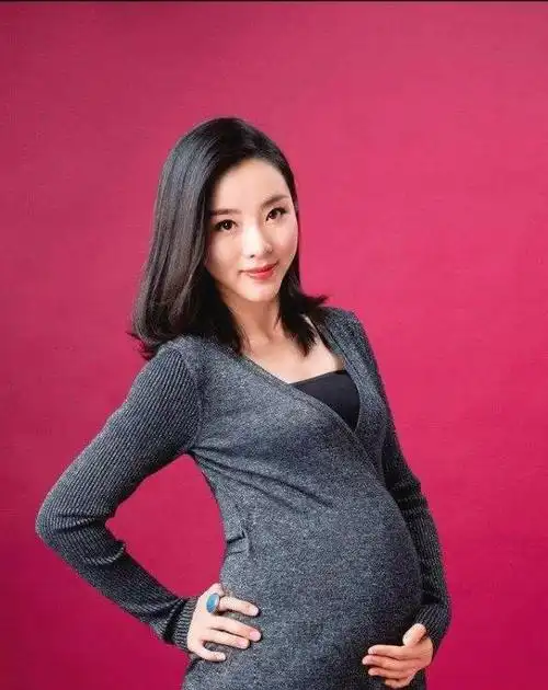 娱乐圈最美的孕照集合,网友羡慕:这是仙女要生孩子啊!
