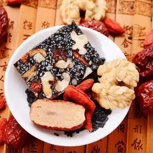 纯手工阿胶糕图片(纯手工制作阿胶糕图片)