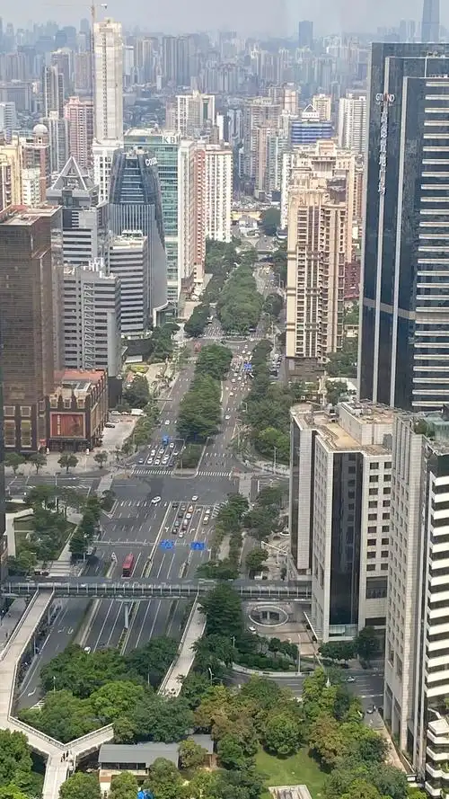 城市街道建筑物现代化市中心