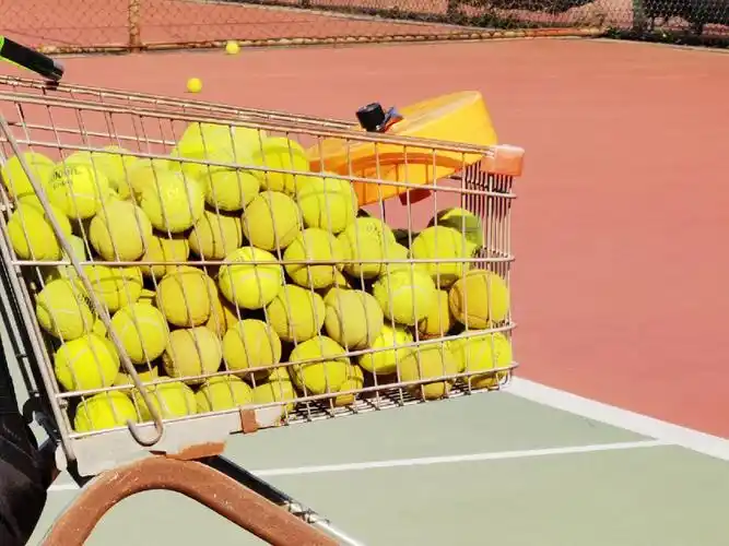 一起来打网球吧