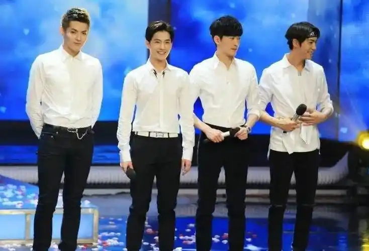 吴亦凡&杨洋&张翰&陈伟霆/图片来源:微博《快乐大本营》虽然吴亦凡
