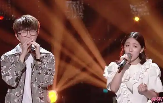 原创原创明日之子决赛by2解锁酷帅姐妹装毛不易穿过膝长靴