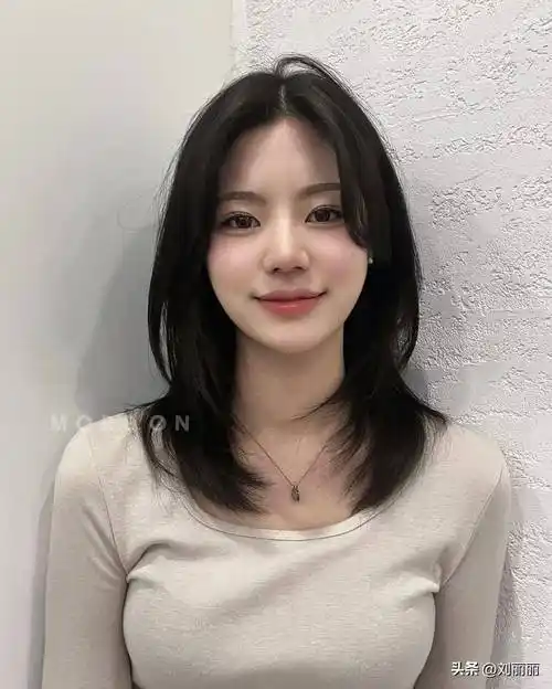 最值得尝试的女发:瘦脸微扣锁骨发,让你挑不出毛病_发型_女性_脸型