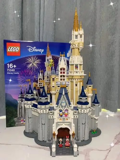 的童话故事城堡上的礼花筒也是可以发射的#乐高  #乐高迪士尼城堡