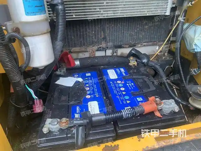 百色市二手徐工xe80c挖掘机-电瓶实拍图-208