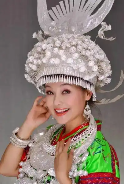 "慈善贵州"形象大使--阿幼朵