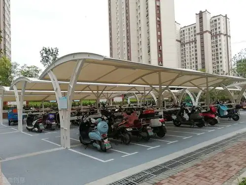 即使为了应对检查设置了,电动车车棚所在的位置不是很远就是很偏僻