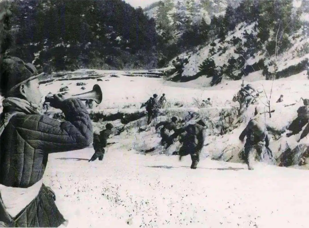 图-中国人民志愿军发起冲锋
