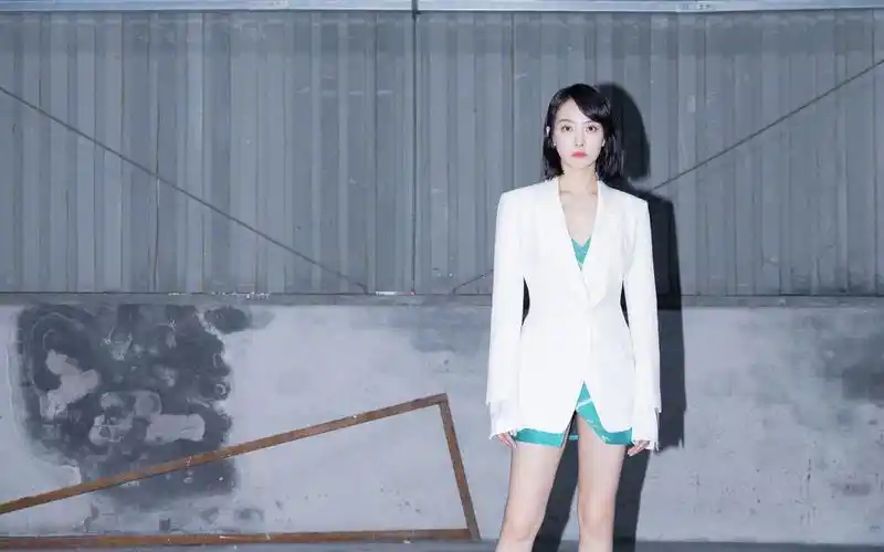 宋茜个性图片壁纸(4/7)