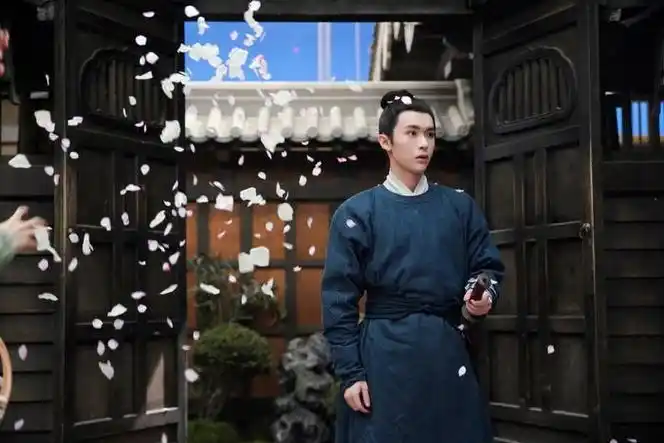 好好好～你们两个人是等我们大家想看什么的|张逸杰|胸肌|两个人_新浪