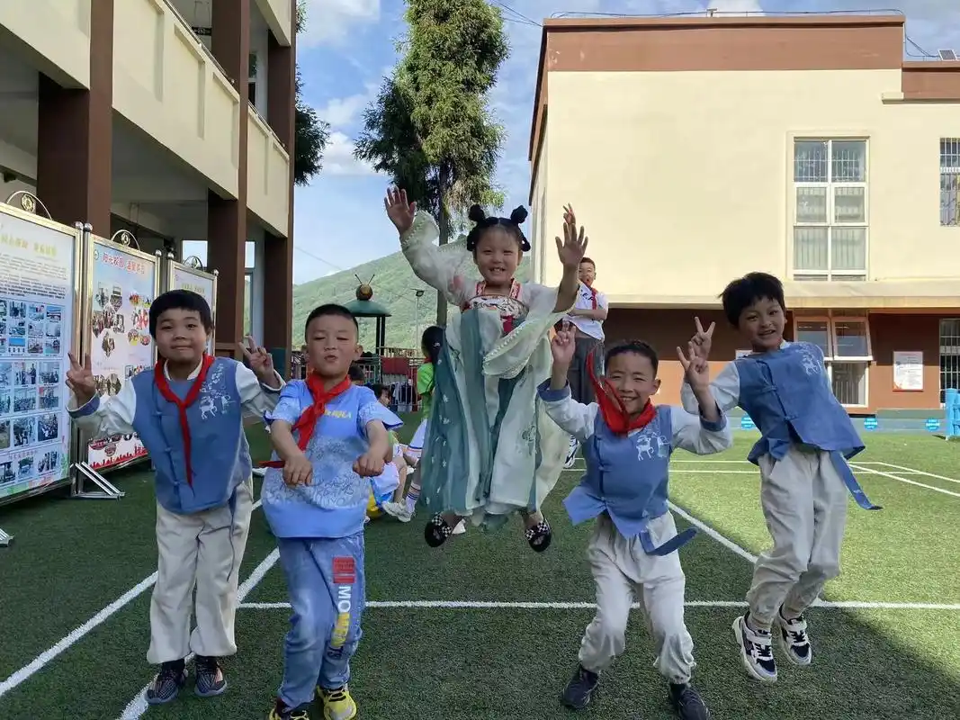 清河小学六一儿童节活动花絮#快乐的童年把最美好的时光都给你  - 抖