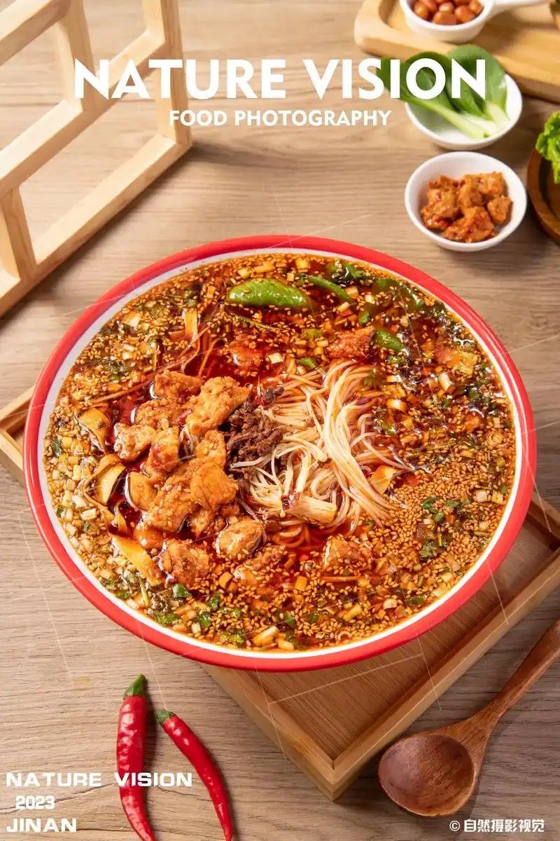 真的看着就很有食欲的米线～美食拍摄.