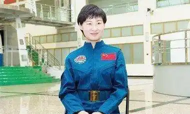 原创中国第一位女航天员刘洋返回地面后为何销声匿迹现在过得如何