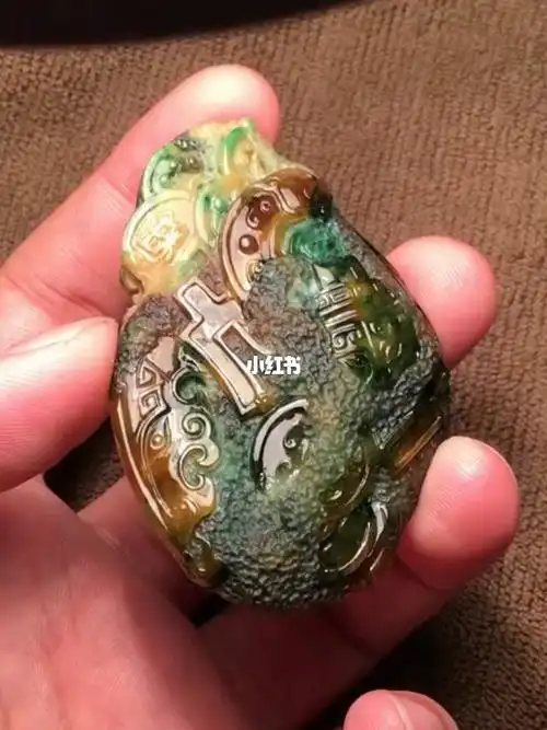 翡翠黄加绿八破图锦灰堆"非书胜于书,非画胜于画