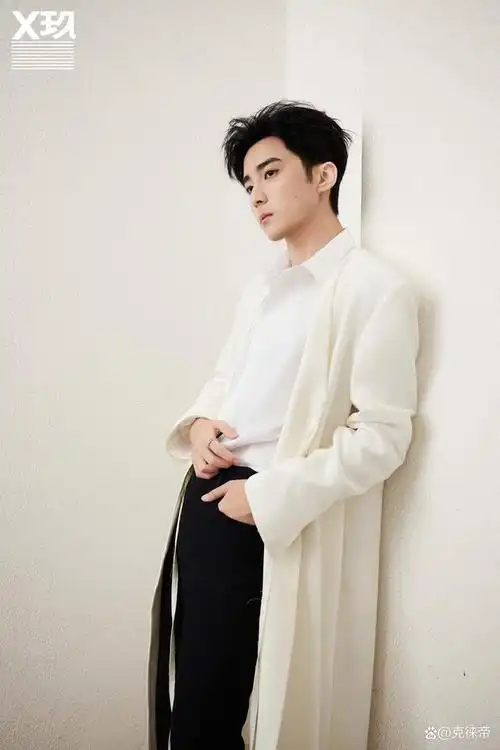 郭子凡|黑白之间,魅力型格