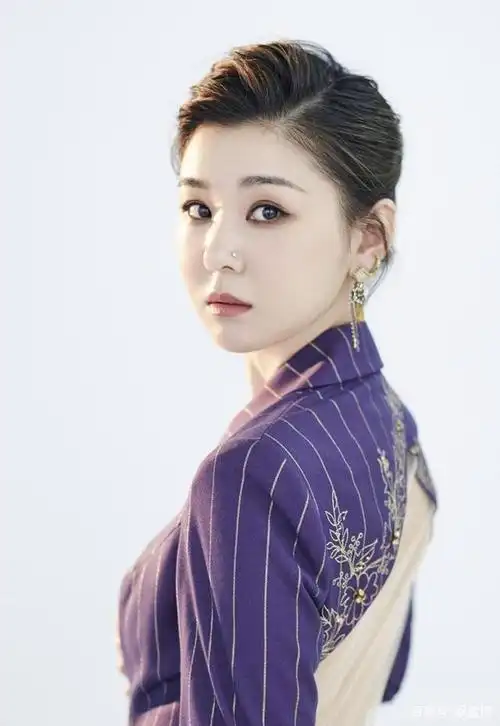 明星写真:李小萌