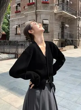 法式黑色v领针织开衫女加厚内搭毛衣打底外穿短款收腰上衣秋冬季