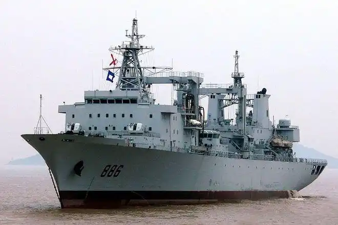 舰闻杂谈海军主力奶妈服役数量最多的903型综合补给舰