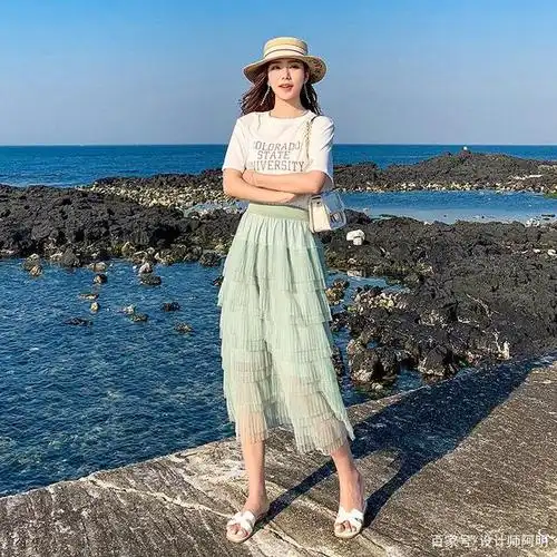 2020气质时尚潮流黄绿色层塔连衣裙,搭配简约t恤优雅唯美