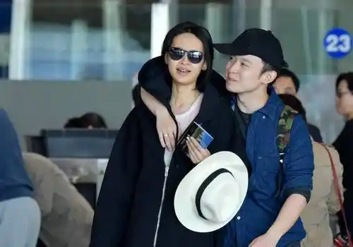 董子健曾探班孙怡,却赖上了同剧组的他,孙怡的姨母笑太明显了