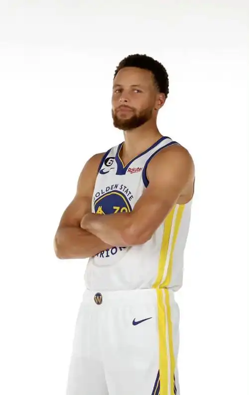 库里新赛季定妆照