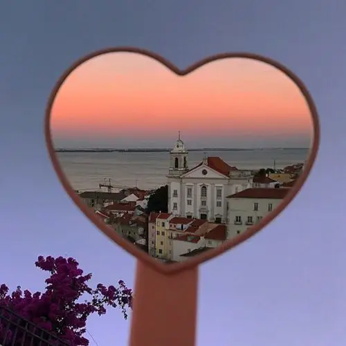 朋友圈背景图|爱心镜子|镜中景