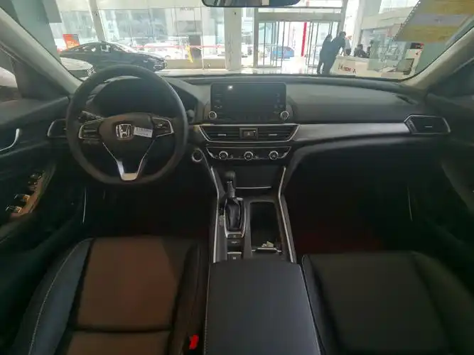 内饰部分 2019款inspire-混动车型的内饰,依旧是本田的家族化风格