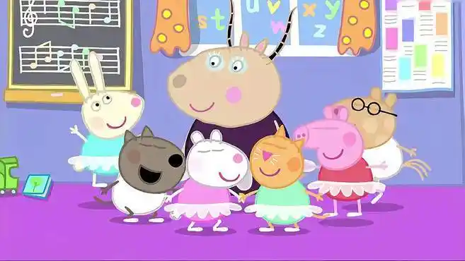 小猪佩奇:佩奇学芭蕾舞很棒,在爸爸妈妈面前跳舞!