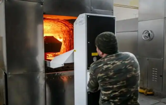 为什么火葬场抬尸工月工资3k却还是有人做原因很现实