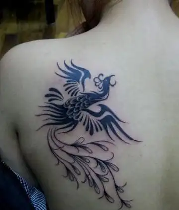 后背凤凰纹身图案
