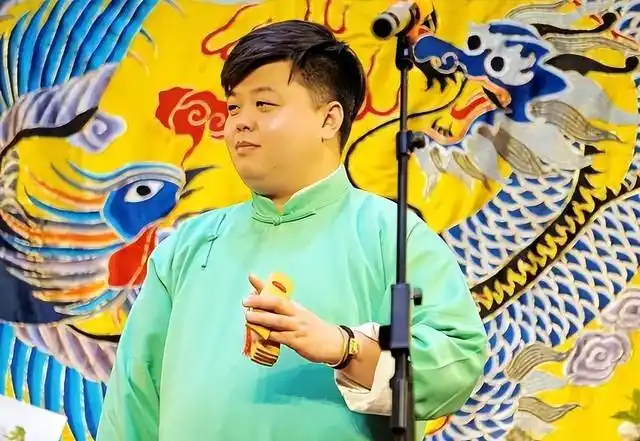 日前,有网友发现德云社相声演员张鹤舰偷偷删除了给郭德纲庆生的内容