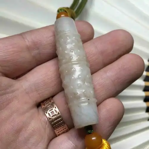 汉代制新疆和田白玉籽料谷钉纹勒子一枚