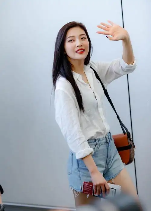 美女机场私服101