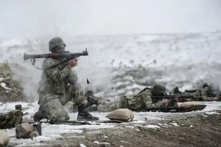 土耳其精锐特种部队曝光 演练高水平山地作战_新闻现场_中国广播网