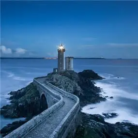 唯美灯塔头像图片