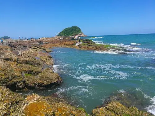盐洲岛-黑排角夏日游记,黑排角的岩石独特的美.