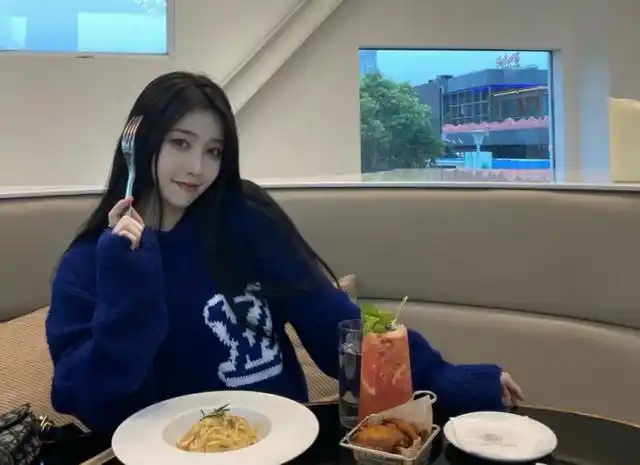 他们就是韩笑和刘帅宇,本来情侣之间分手是非常正常的