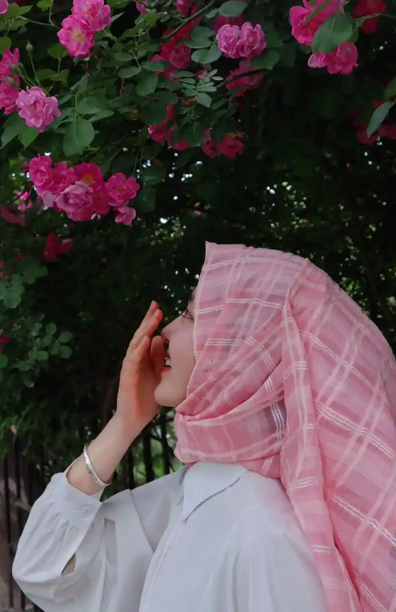 索菲娅 sophia  原创小众纱巾.#谁把夏天的氛围感拿捏 - 抖音