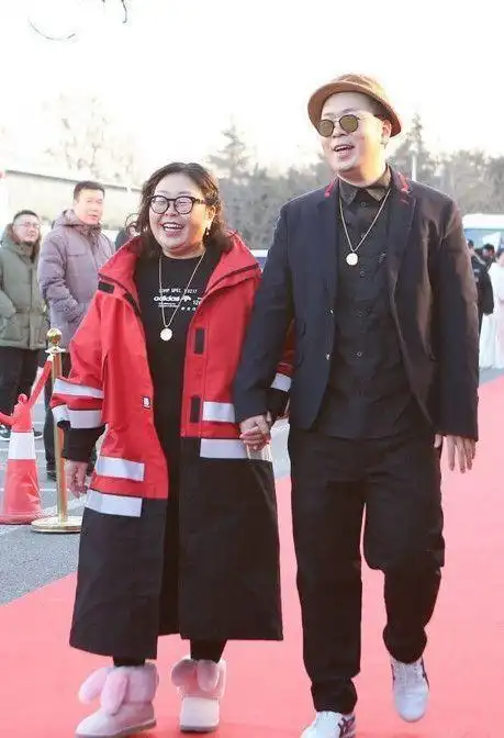 杜海涛家庭背景 1987年,杜海涛出生于辽宁沈阳,据说家世很不一般.